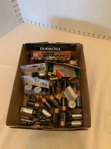 lot 1618 image: A variety of batteries