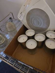 lot 2040 image: Candles, insulators and air filter