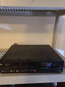 lot 2044 image: HQ VCR