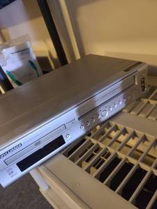 lot 2047 image: Sylvania VCR