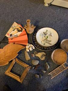 lot 2052 image: Various items