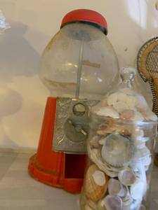 lot 2056 image: Gumball machines and seashells