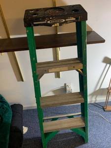 lot 2067 image: Werner 4 foot ladder