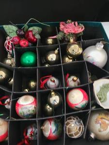 lot 3079 image: Christmas ornaments. Royal Tera, Spode, Hutschenreuther Germany, Jaeger and Kaiser are some of the names in this lot