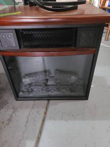 lot 3087 image: Infrared heater. 19 x 19 x 12