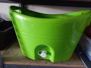lot 3160 image: Igloo insulated bucket