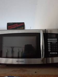lot 3161 image: Emerson microwave