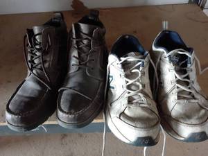 lot 3164 image: Mens shoes. Size 12 and 11