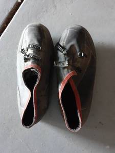 lot 3165 image: Mens short rubber boots. Size 11