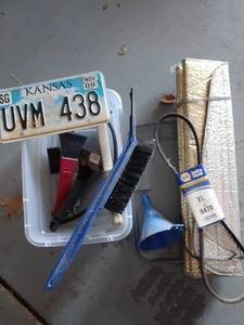 lot 3167 image: Miscellaneous car items