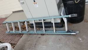 lot 4010 image: Werner 16 ft. extension ladder