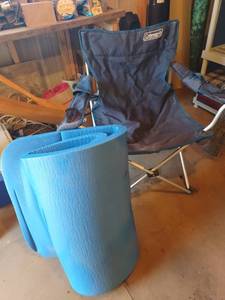 lot 4134 image: Coleman camping chair with blue foam lounger