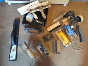 lot 4139 image: Painting and remodeling supplies