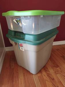 lot 1158 image: Sterilite 35 qt and Rubbermaid 22 gal storage totes with lids