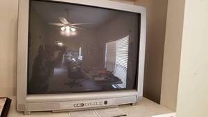 lot 1503 image: Sylvania 27in TV model SST4272