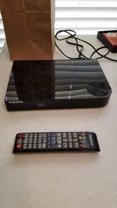 lot 1509 image: Samsung blue ray player with remote
