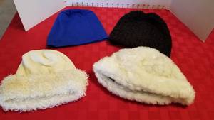 lot 1564 image: Assorted hats