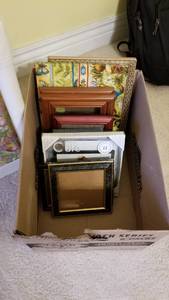 lot 1575 image: Picture frames