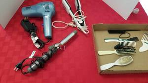 lot 1594 image: Hair dryer, curling iron, crimper and combs