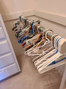 lot 1710 image: Hangers