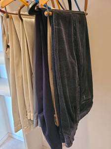 lot 1728 image: Mens slacks. Sizes 36-38 x 32-34