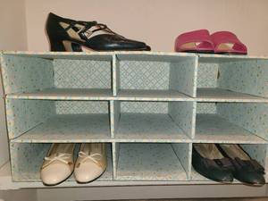 lot 1741 image: Shoe holder (9prs.) and 4 pr of high heel shoes. Size 7.5- 8.5