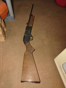 lot 4173 image: 760 PumpMaster bb pellet rifle