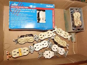 lot 4198 image: Backwire outlets