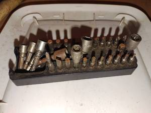 lot 4208 image: DeWalt and assorted bits