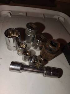 lot 4210 image: Snap On and MAC with assorted sockets
