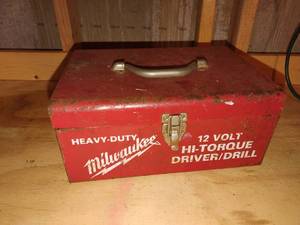 lot 4214 image: Milwaulkee 12 v hi torque driver and case with contents