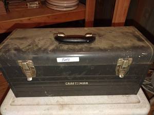 lot 4221 image: Craftsman toolbox with contents