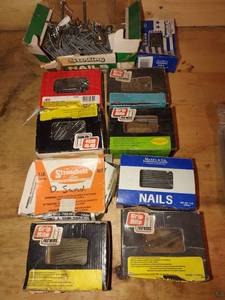 lot 4231 image: Nails
