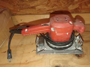 lot 4237 image: Milwaulkee sander
