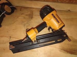 lot 4250 image: Bostitch pneumatic industrial clipped head stick framing nailer