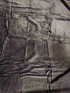 lot 1242 image: Super Soft charcoal to black couch throw blanket 50x60 inches warm and cuddly