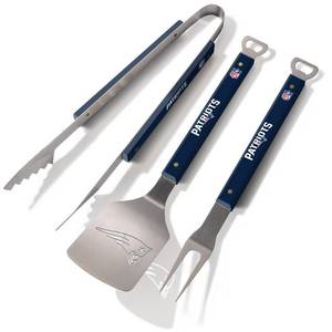 lot 3093 image: NFL New England Patriots BBQ Set