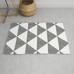 lot 3246 image: Geometrical Nonslip Bath Rug