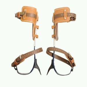 lot 4715 image: Tree Climber Kit