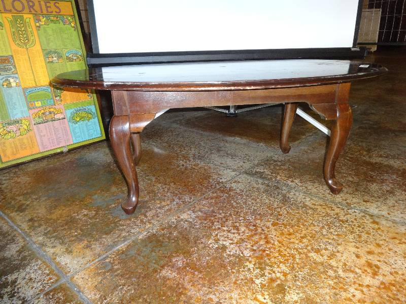 lot 2865 image: Nice Dark Wood Coffee Table