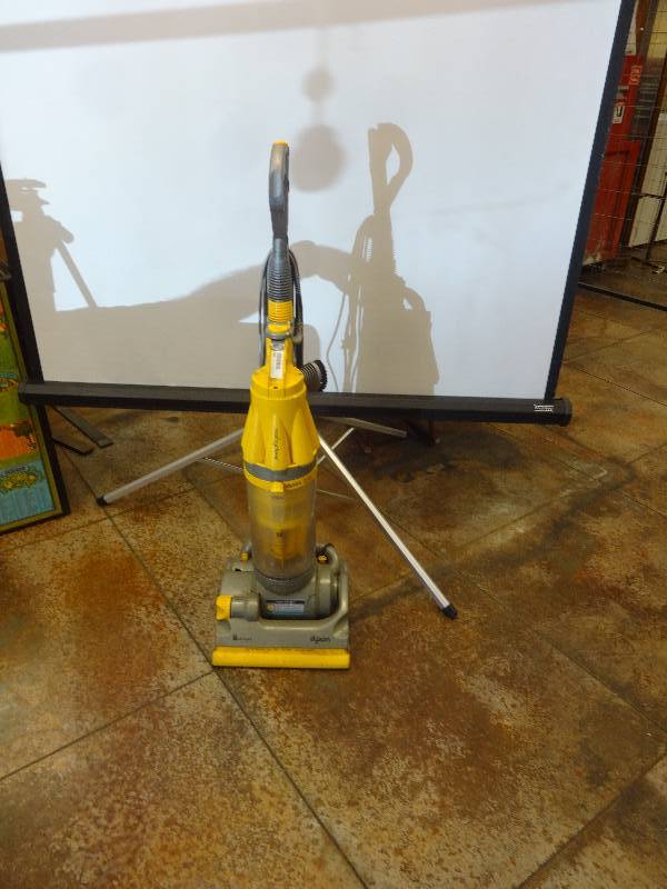 lot 2883 image: Dyson Vacuum, works but sold AS IS