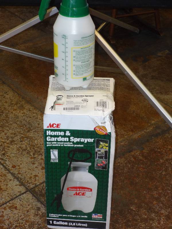 lot 2884 image: 2 Pump up Sprayers