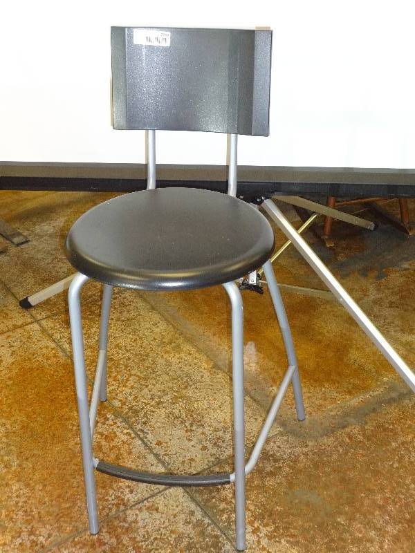 lot 2888 image: Black Barstool