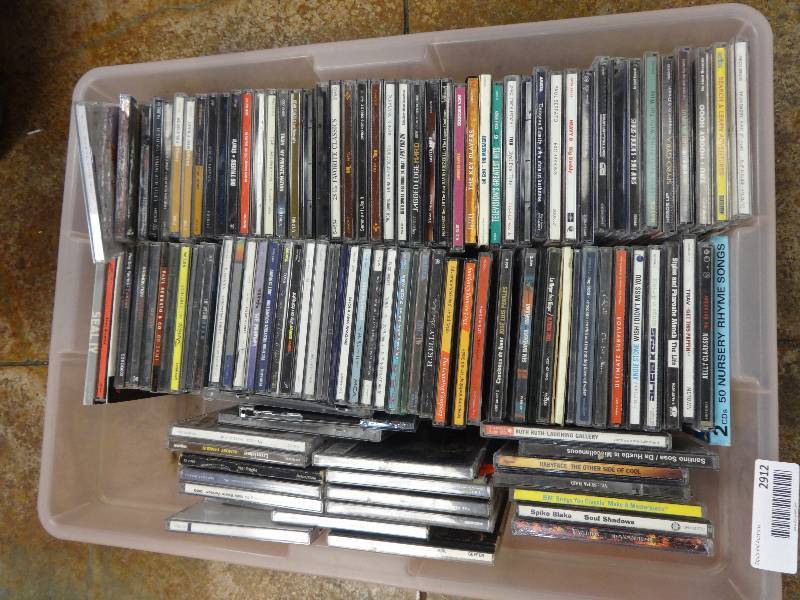 lot 2912 image: Lot of CDs