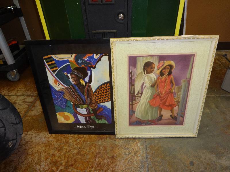 lot 2940 image: 2 Pictures