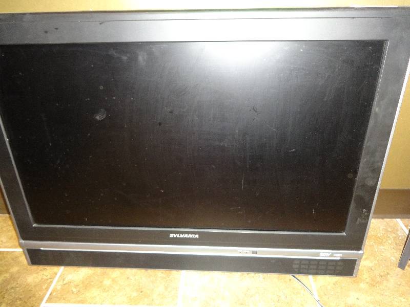 lot 2223 image: Sylvania Flatscreen TV