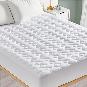 lot 4266 image: HYLEORY King Mattress Pad Cover Stretches up 8-21 Deep Pocket Ultra Soft Quilted Fitted Cooling Breathable Fluffy Soft Mattress Pad