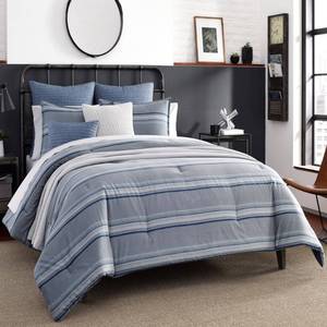 lot 8965 image: Nautica Jeans Co Eastbury FullQueen Comforter Set Bedding