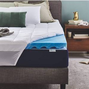 lot 22472 image: Sleep Innovations G-TIC-94730-KG-WHT Dual Layer Mattress Topper King