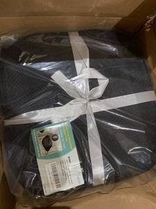 lot 22790 image: Turquoize Chair Cushion Pads with Ties Non Slip Honeycomb Memory Foam Seat Chair Black 6pk